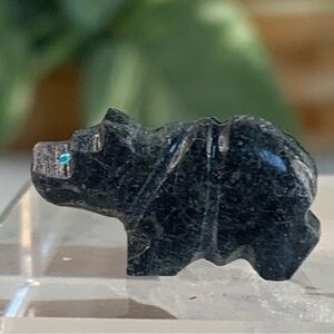 Vintage Native American Zuni Carved Bear Fetish Bead Turquoise Eyes Drilled .8"